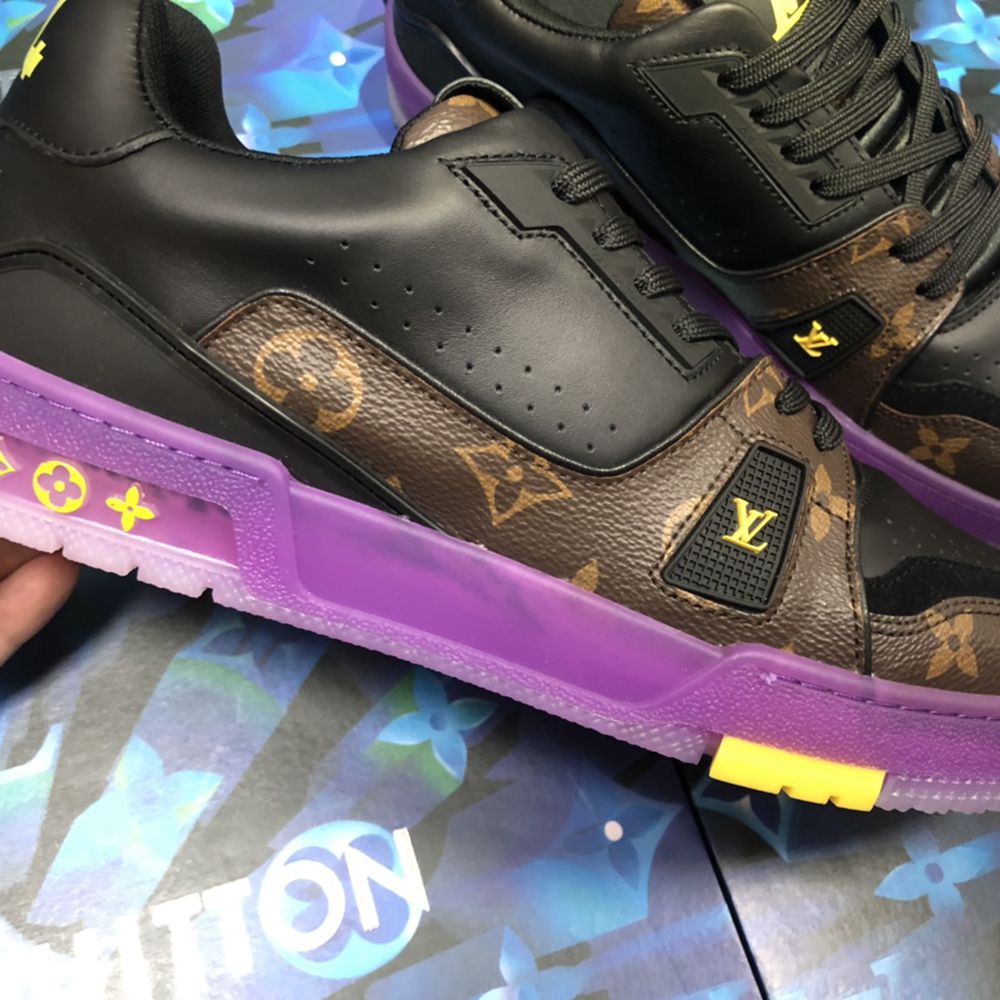 L*V SNEAKER